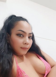 View - puta in Muscat Photo 1 of 2