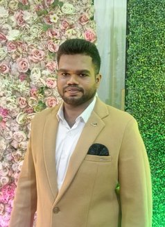 Vignesh - Acompañantes masculino in Chennai Photo 1 of 1