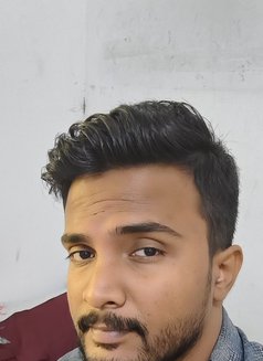 Vigneshved - Male escort in Doha Photo 3 of 3