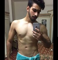 Vihaan Gujarati - Acompañantes masculino in Pune