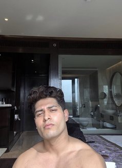 Vihan - Acompañantes masculino in Mumbai Photo 3 of 7
