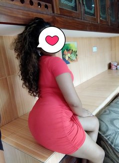 Vihara Weerawardhana - escort in Colombo Photo 8 of 9