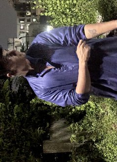 Vii - Acompañantes masculino in Surat Photo 9 of 9