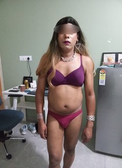 Vijay - Transsexual escort in Bangalore Photo 5 of 8