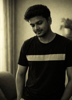 Vijay - Male escort in Chennai Photo 3 of 3