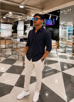 Vijay - Male escort in Pune Photo 3 of 5