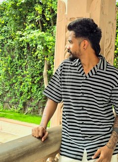 Vijay Vijju - Male escort in Dubai Photo 6 of 6