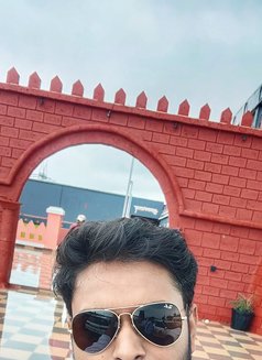 Viju - Acompañantes masculino in Pune Photo 2 of 6