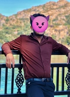 Vik Hunter - Male escort in Ahmedabad Photo 1 of 1