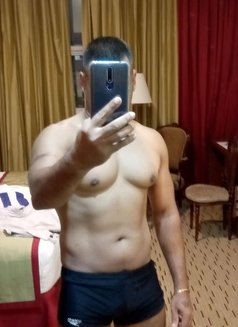 Vik Oberai - Male escort in Bangalore Photo 1 of 5