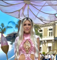 Vika Monaco - puta in Monaco