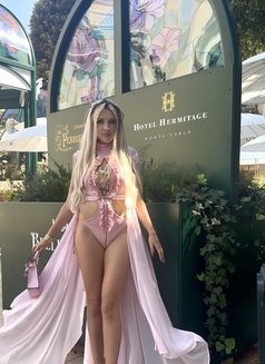 Vika Monaco - puta in Monaco Photo 6 of 25