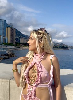 Vika Monaco - puta in Monaco Photo 12 of 25