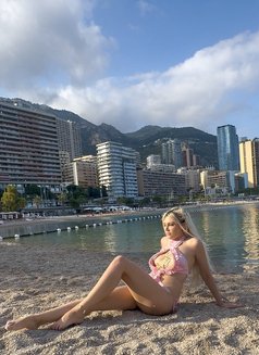 Vika Monaco - puta in Monaco Photo 18 of 25