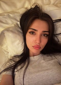 Vika - puta in Riyadh Photo 6 of 10