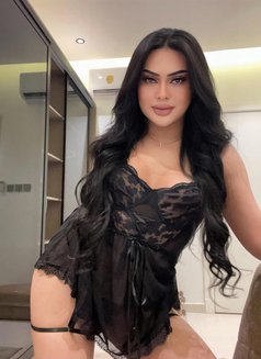 Vikah Hot Ladyboy Big Dick - Transsexual escort in Riyadh Photo 1 of 5