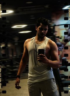 Vikas - Male escort in Noida Photo 4 of 4