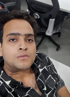 Vikas Kumar - Masajista in New Delhi Photo 1 of 4