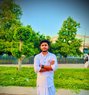 Vikas Singh - Acompañantes masculino in New Delhi Photo 1 of 5