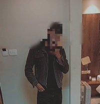 Vikash - Male adult performer in New Delhi