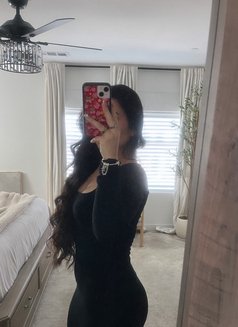 Viki - escort in Malmö Photo 1 of 3