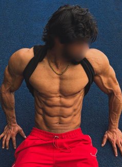 Viki - Male escort in Mumbai Photo 10 of 16