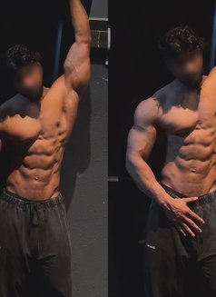 Viki - Male escort in Mumbai Photo 13 of 16