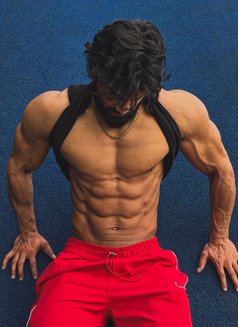 Viki - Male escort in Mumbai Photo 16 of 16