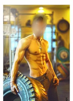 Viki - Acompañantes masculino in Pune Photo 3 of 15