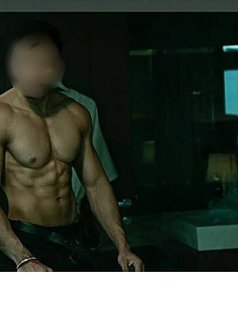 Viki - Acompañantes masculino in Pune Photo 8 of 15