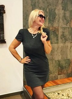 Viki - companion in Bangalore Photo 2 of 2