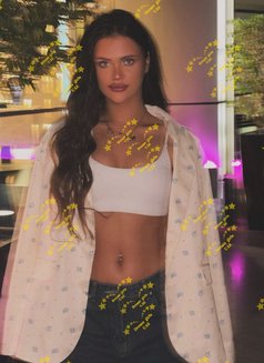 VIKI SUPER SEXY - escort in Abu Dhabi Photo 2 of 6