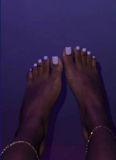 Vikins - Dominadora transexual in Abuja Photo 4 of 4