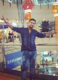 Vikky Call Boy - Male escort in New Delhi Photo 6 of 6