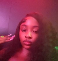 Vikky - escort in Accra
