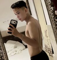 Viko - Male escort in Bali Photo 3 of 4