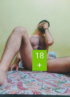 Vikram - Intérprete masculino de adultos in Bangalore Photo 1 of 2