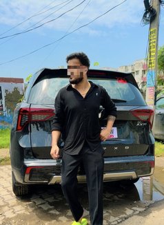 Amore - Male escort in New Delhi Photo 6 of 9