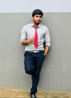 Vikram - Acompañantes masculino in Chennai Photo 2 of 4