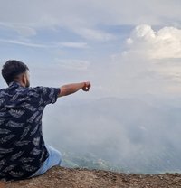 Vikram with african girl - Acompañantes masculino in Jaipur