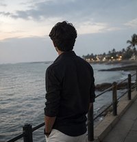 Vikram M - Male adult performer in Pune