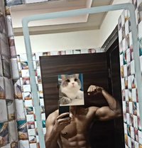 Vikram Roy - Intérprete masculino de adultos in Kolkata