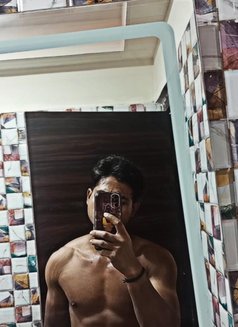 Vikram Roy - Male adult performer in Kolkata Photo 3 of 3