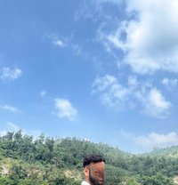 Vikram with african girl - Acompañantes masculino in Jaipur