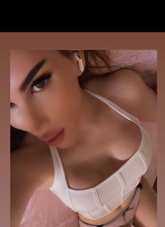 Viktoria Russia - Dominadora transexual in İstanbul Photo 21 of 24