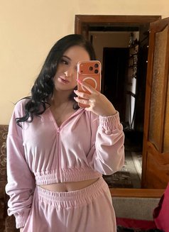 Viktoria - escort in Hong Kong Photo 1 of 11