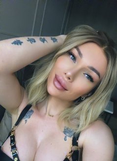 Viktoriya - Transsexual escort in İstanbul Photo 3 of 14