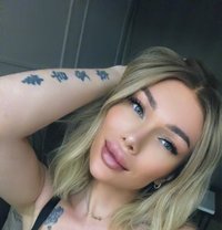 Viktoriya - Transsexual escort in İstanbul Photo 3 of 14