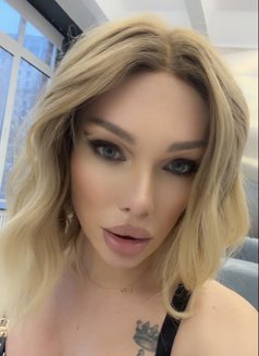 Viktoriya - Transsexual escort in İstanbul Photo 5 of 14