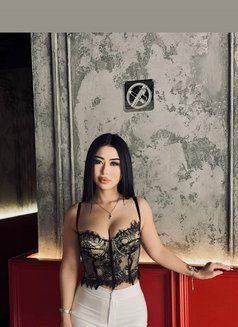 Vila - escort in Dubai Photo 4 of 6